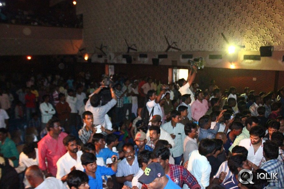 Yevadu-Movie-Success-Tour